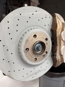 New Mercedes-AMG cross-drilled rotor with Min. TH 34mm stamped on the hat